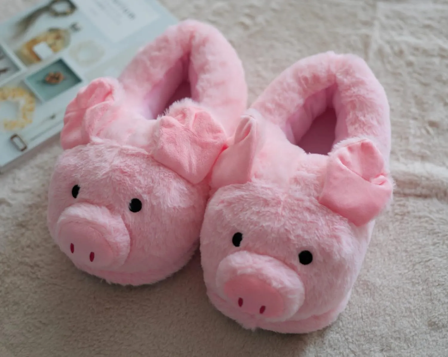 Cartoon animal cotton shoes, interesting pig cotton shoes, indoor and outdoor thermal shoes, men's and women's winter adult shoes