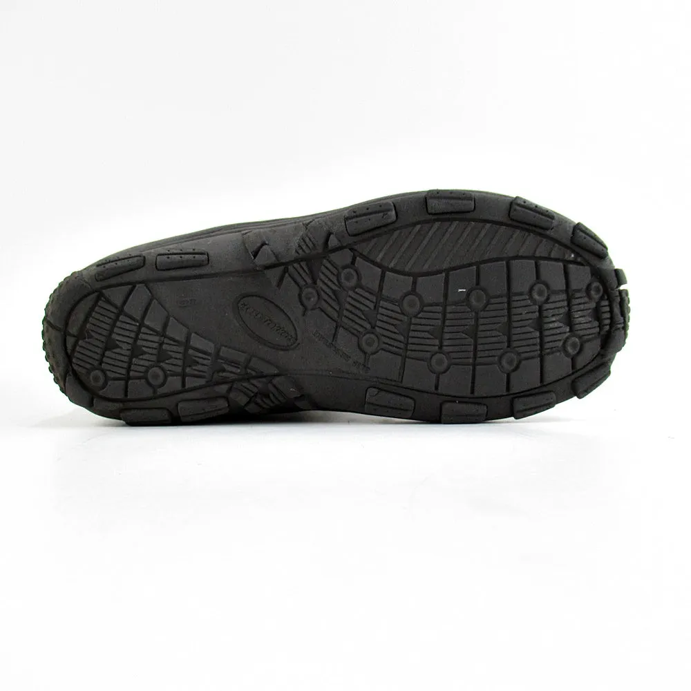 CROSS TREKKERS Slip Resistant