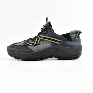 CROSS TREKKERS Slip Resistant