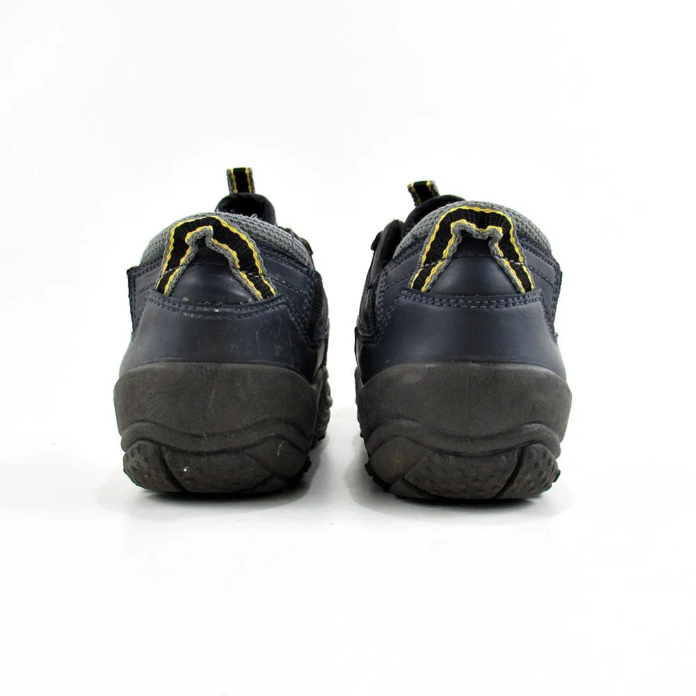CROSS TREKKERS Slip Resistant