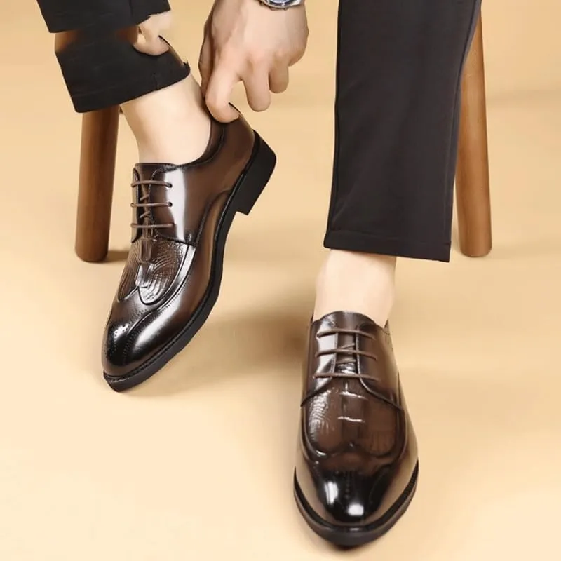 Men's Breathable Comfortable Business Lace Up Oxford Shoes Fashion Classic Carved Lace Up Leather Low Heels Dress Shoes