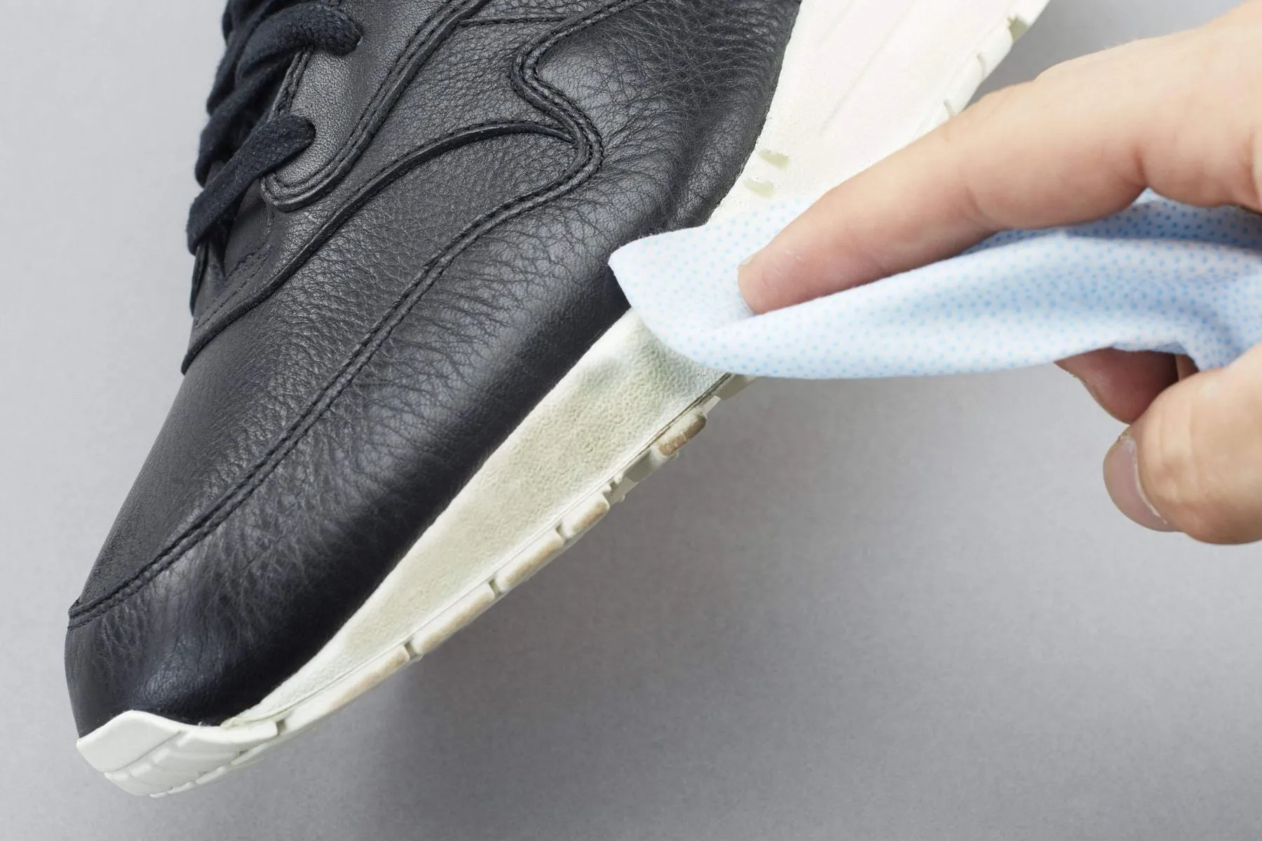 Sneaky Wipes - Shoe and Trainer Cleaning Wipes - 50 Mega Pack